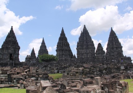 Prambanan Afternoon Tour combined with Ramayana Dance