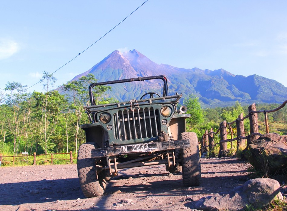 Merapi Jeep Sunset