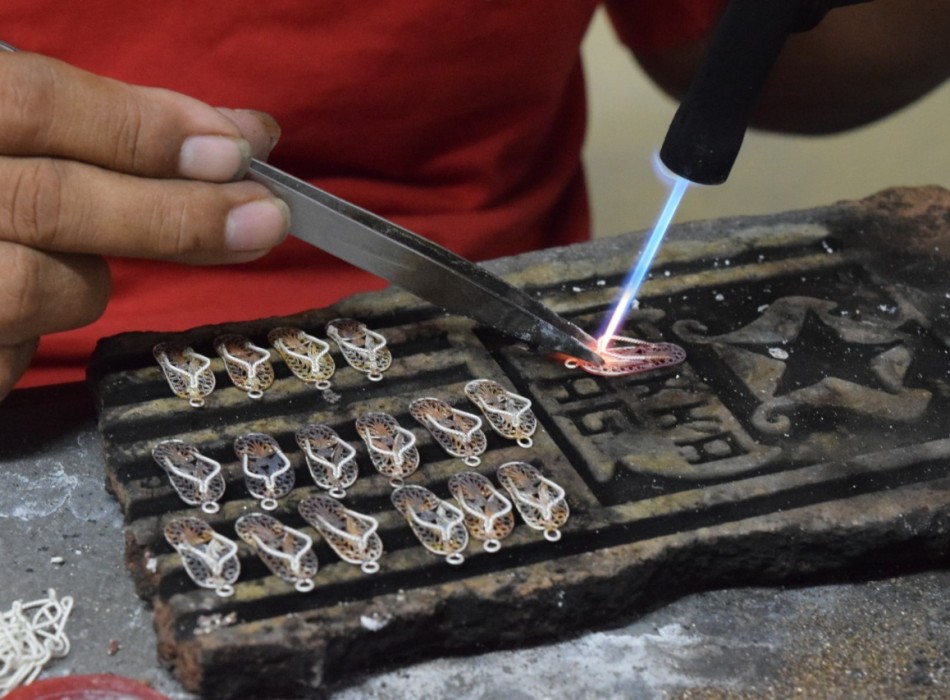 Silversmithing short course Yogyakarta