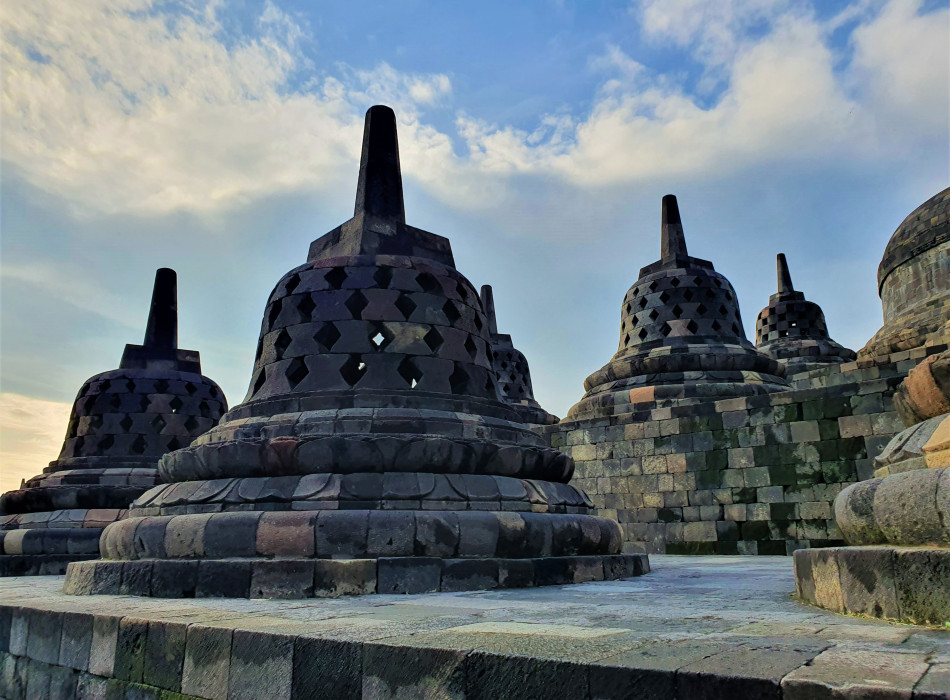 2 Day Tours : Pick up YIA Borobudur & Prambanan Trip stay at Yogyakarta