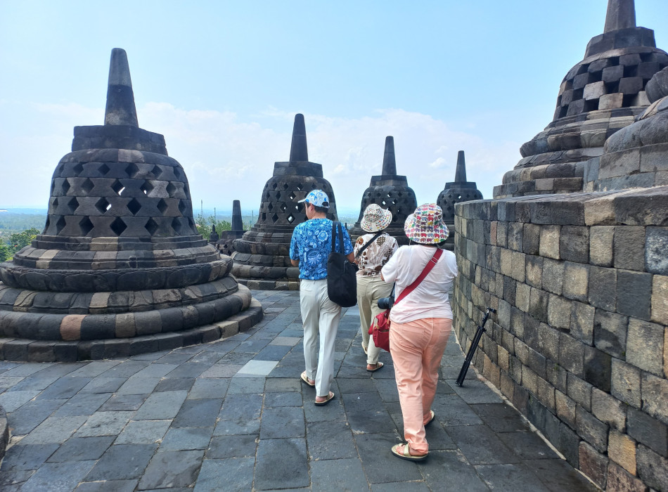 Shore Excursion to Borobudur Temple from Semarang Port