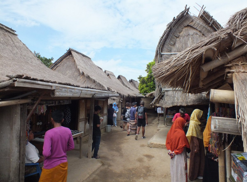 Sasak Tribe and Beach Tours from Lembar Port Lombok