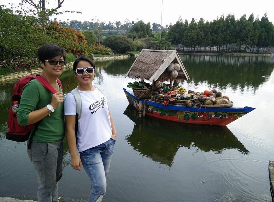 4D3N Jakarta Bandung Tour Package