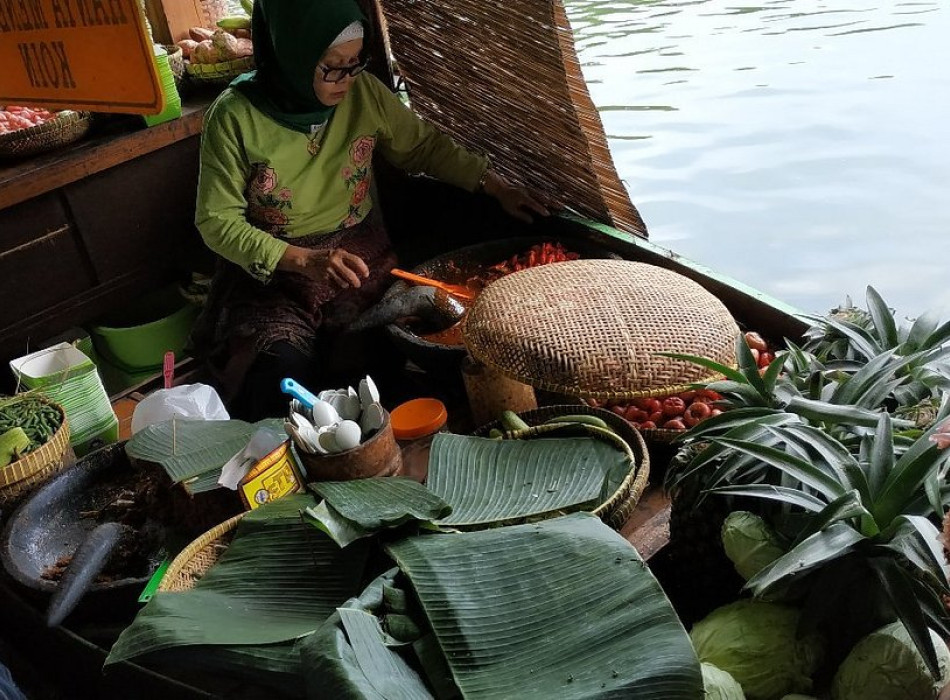 4D3N Jakarta Bandung Tour Package