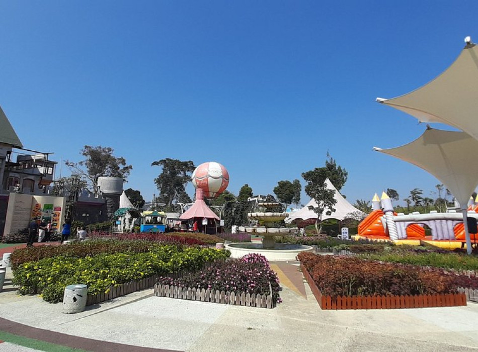 4D3N Jakarta Bandung Tour Package