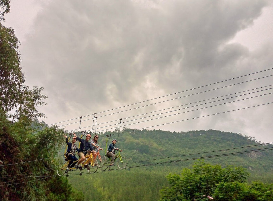 4D3N Jakarta Bandung Tour Package