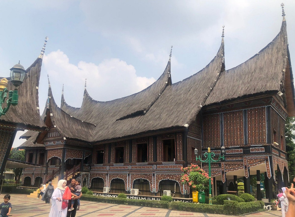 Jakarta : 3 Days 2 Nights Tour Package