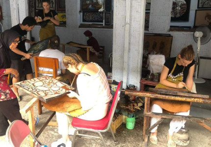 4 Hours Batik Workshop in Yogyakarta with Return Hotel's transfers