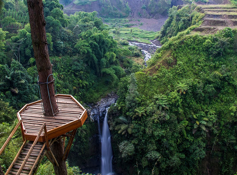 Kedung Kayang Waterfall and Borobudur Temple Tours
