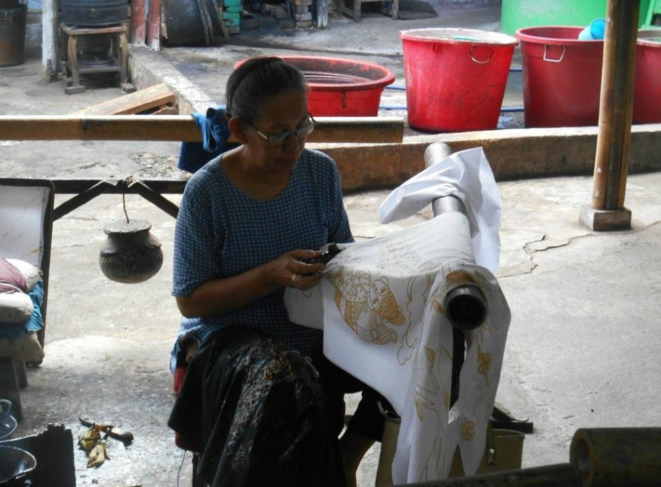 Yogyakarta: Full-day Batik Making Course with Hotel's transfers