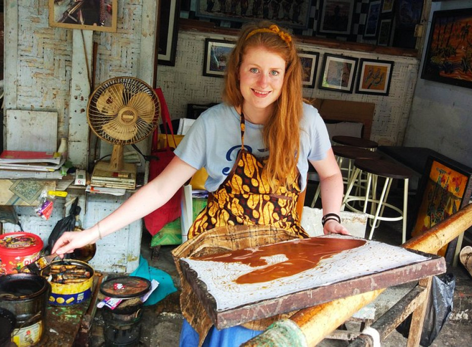 Yogyakarta: Full-day Batik Making Course with Hotel's transfers