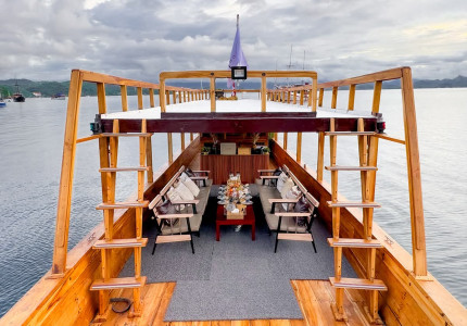 Komodo One Day Tour from Labuan Bajo by Luxury Wooden Boat