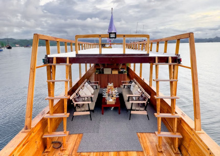 Komodo One Day Tour from Labuan Bajo by Luxury Wooden Boat