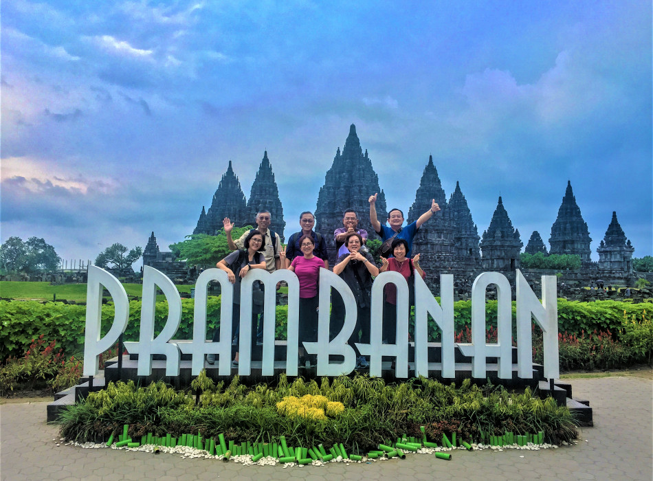 Sunrise at Borobudur Merapi Jeep Prambanan