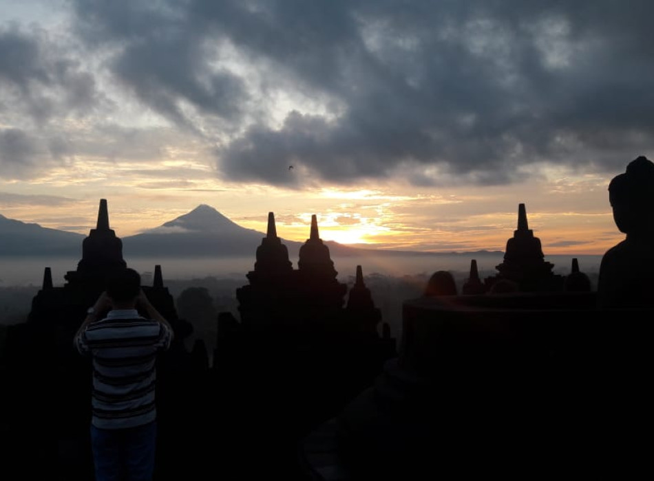 Sunrise at Borobudur Merapi Jeep Prambanan