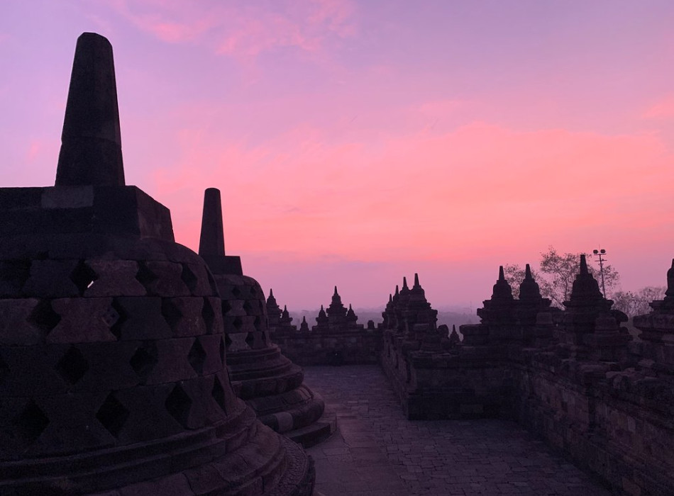 Sunrise at Borobudur Merapi Jeep Prambanan