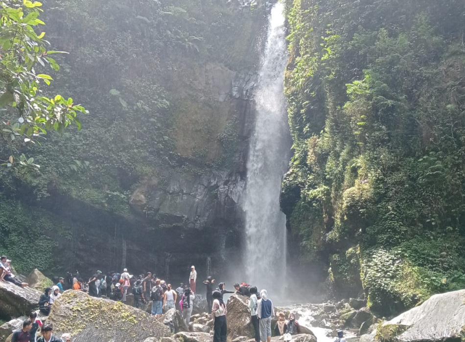 Kedung Kayang Waterfall and Merapi Jeep Volcano Tours