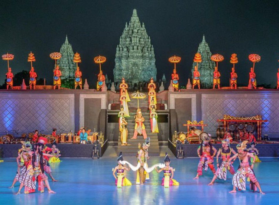 Borobudur Merapi Jeep Prambanan and Ramayana Ballet