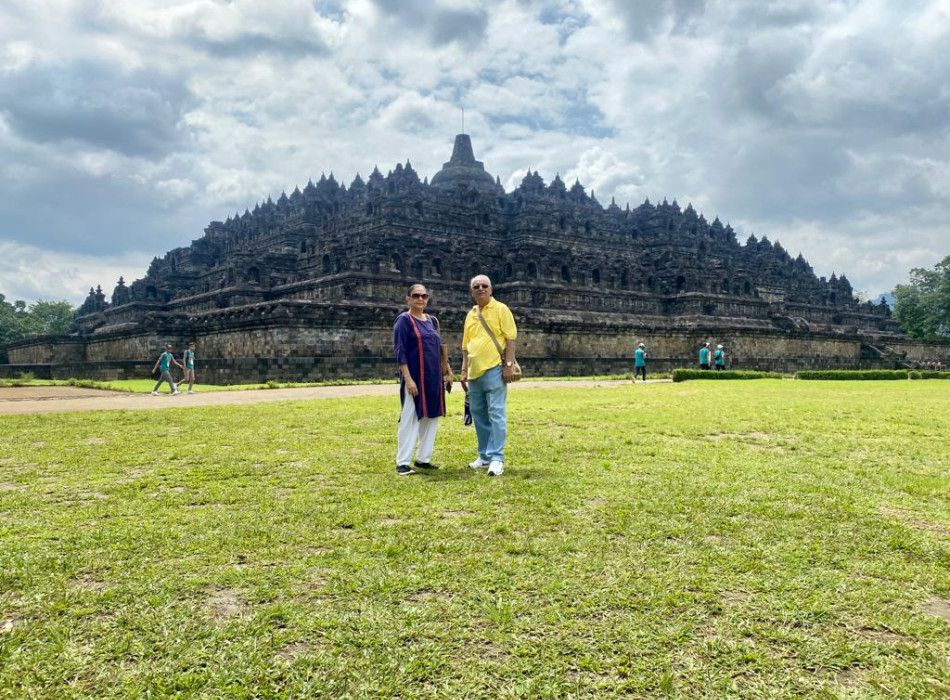 From Jakarta: Borobudur One Day Trip
