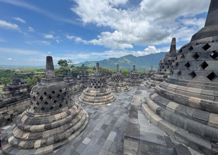 From Jakarta: Borobudur and Prambanan One Day Trip